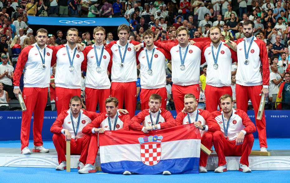 ČESTITKA PREDSJEDNIKA GRADSKE SKUPŠTINE GRADA ZAGREBA HRVATSKOJ VATERPOLSKOJ REPREZENTACIJI U POVODU OSVAJANJA SREBRNE OLIMPIJSKE MEDALJE